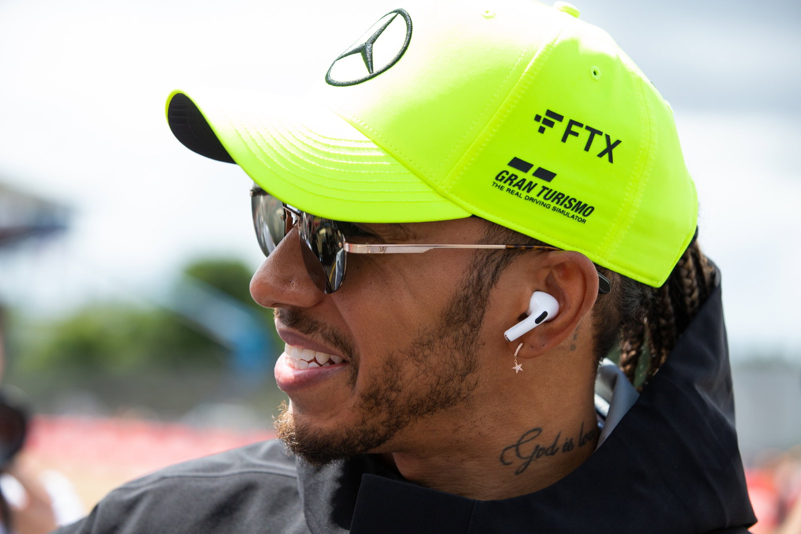 Lewis Hamilton (GBR ) Mercedes AMG F1 pada parade pembalap. Kejuaraan Dunia Formula 1, Rd 10, Grand Prix Inggris,