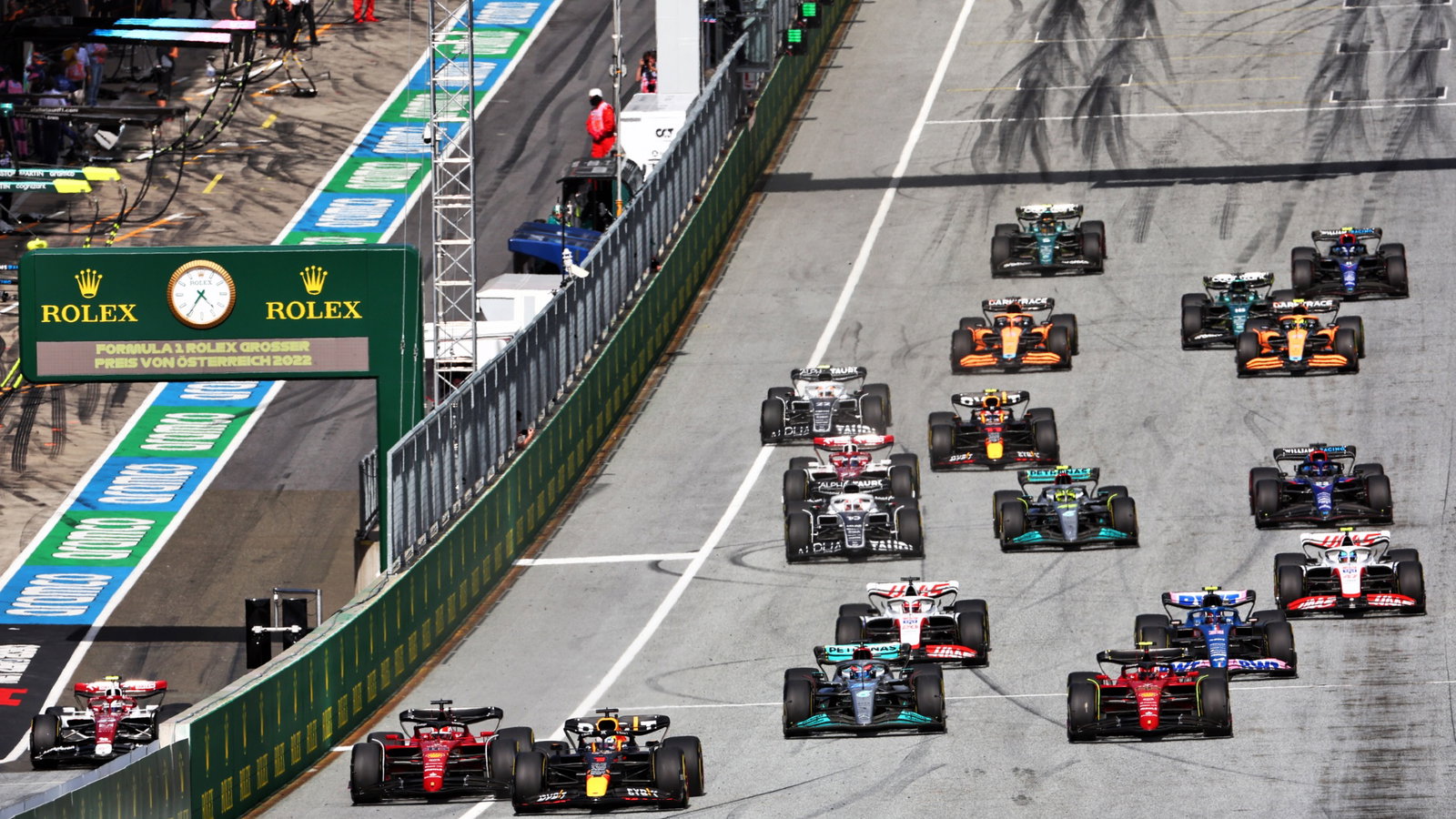 Max Verstappen (NLD) Red Bull Racing 