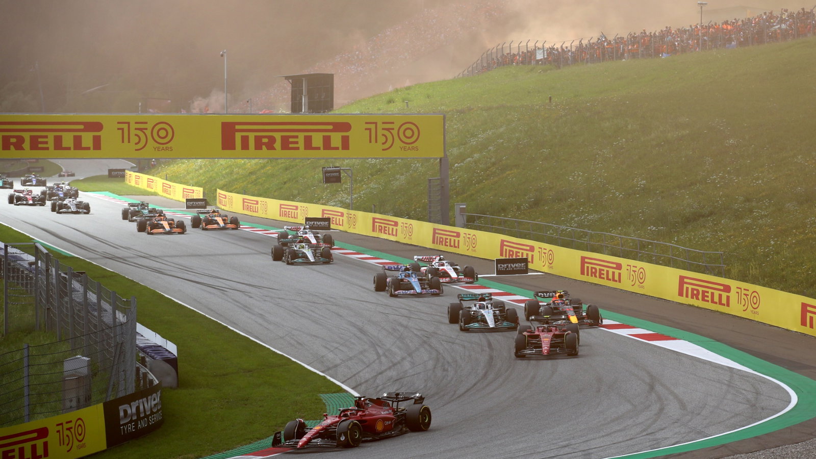 Charles Leclerc (MON) Ferrari F1-75 at the start of the race. Formula 1 World Championship, Rd 11, Austrian Grand Prix,