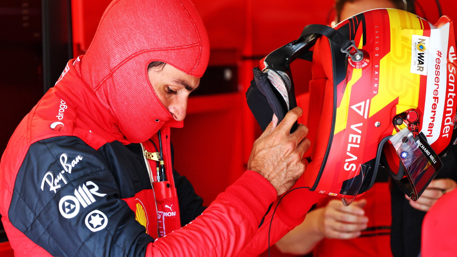 Carlos Sainz Jr (ESP) Ferrari.