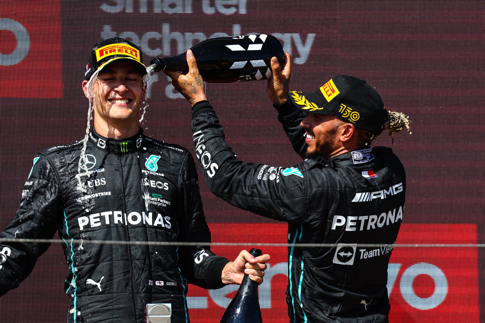 Lewis Hamilton (GBR) ), Mercedes AMG F1 dan George Russell (GBR), Kejuaraan Dunia Formula 1 Mercedes AMG F1, Rd 12,
