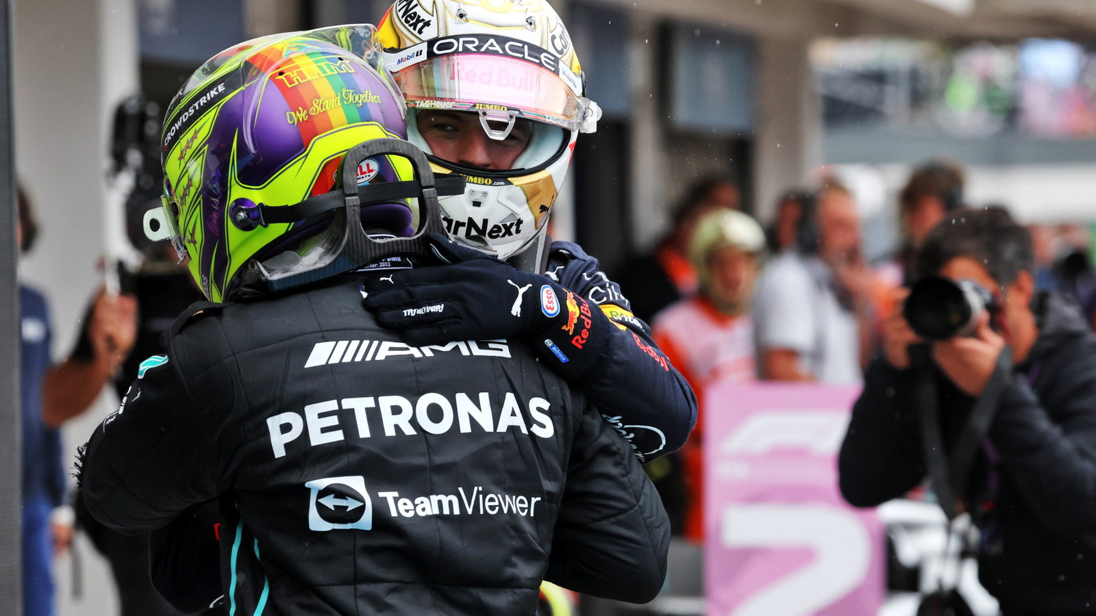 Race winner Max Verstappen (NLD) Red Bull Racing celebrates with second placed Lewis Hamilton (GBR)