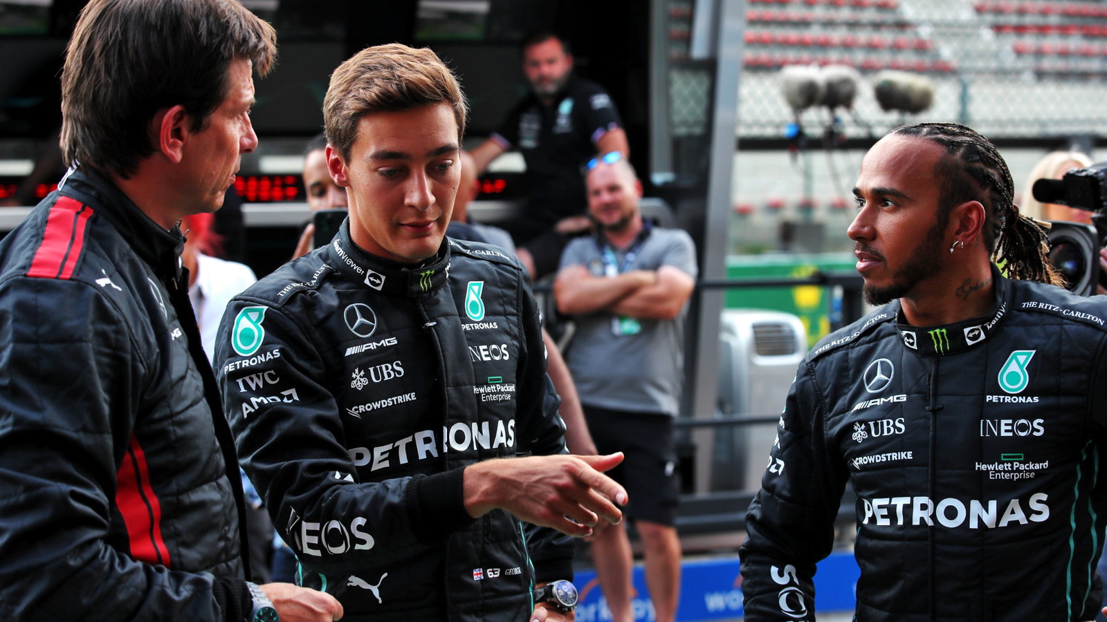 (L to R): Toto Wolff (GER) Mercedes AMG F1 Shareholder and Executive Director with George Russell (GBR) Mercedes AMG F1 and