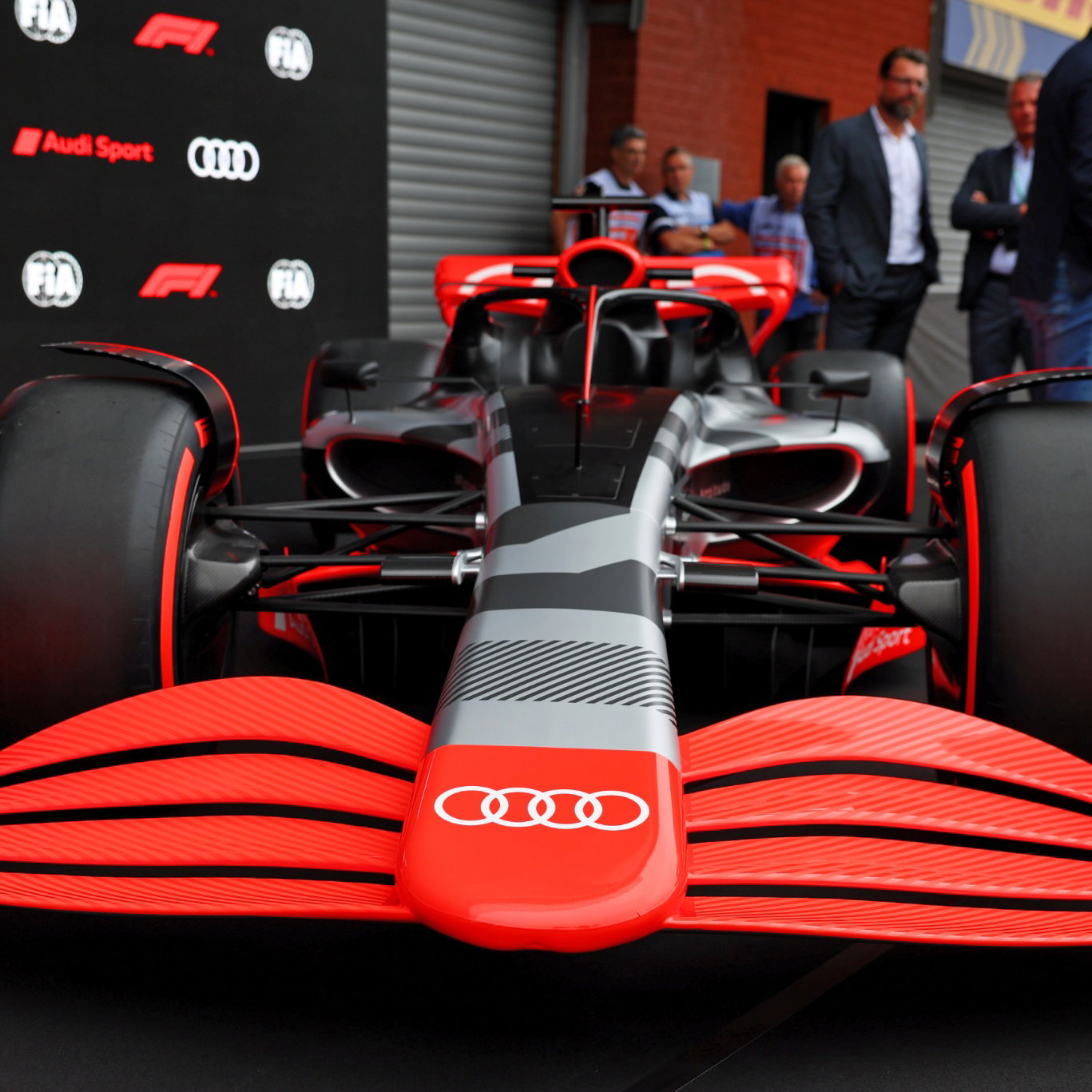 A showcar in the pits asregulations. Formula 1