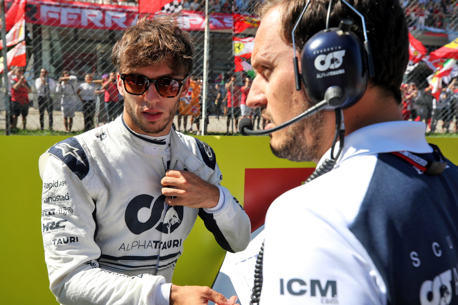 Pierre Gasly (FRA) ) AlphaTauri di grid. Kejuaraan Dunia Formula 1, Rd 16, Grand Prix Italia, Monza, Italia, Race