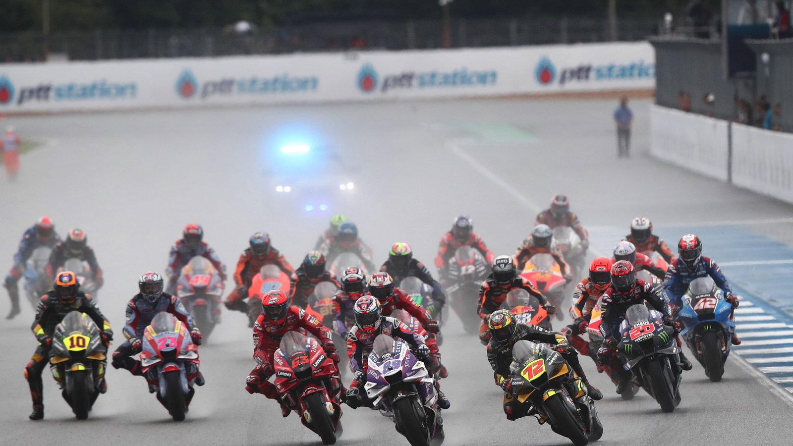 Jorge Martin leads