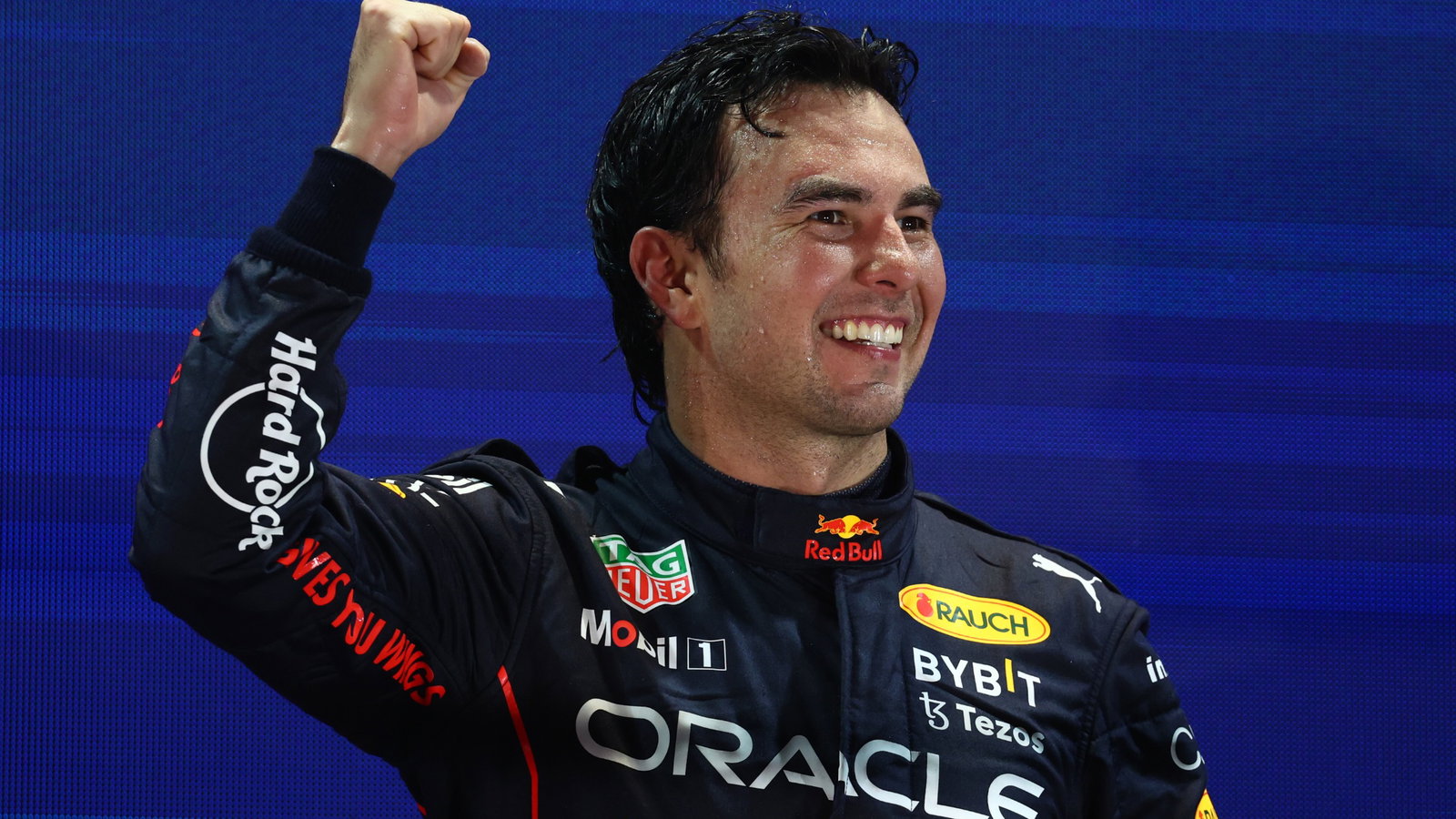 1st place Sergio Perez (MEX) Red Bull Racing RB18. Formula 1 World Championship, Rd 17, Singapore Grand Prix, Marina Bay