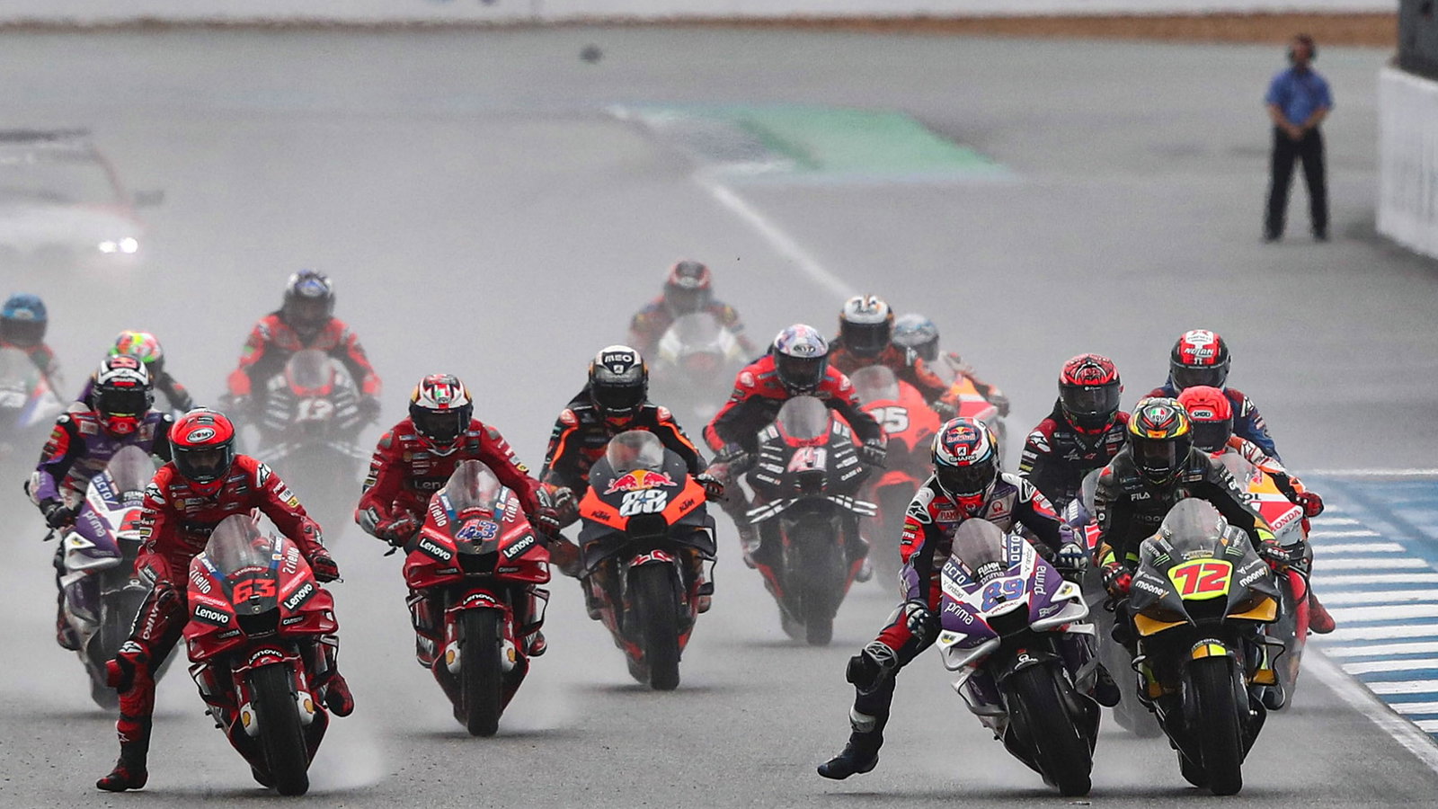 Jorge Martin, Marco Bezzecchi, Start, Thailand MotoGP 2 October