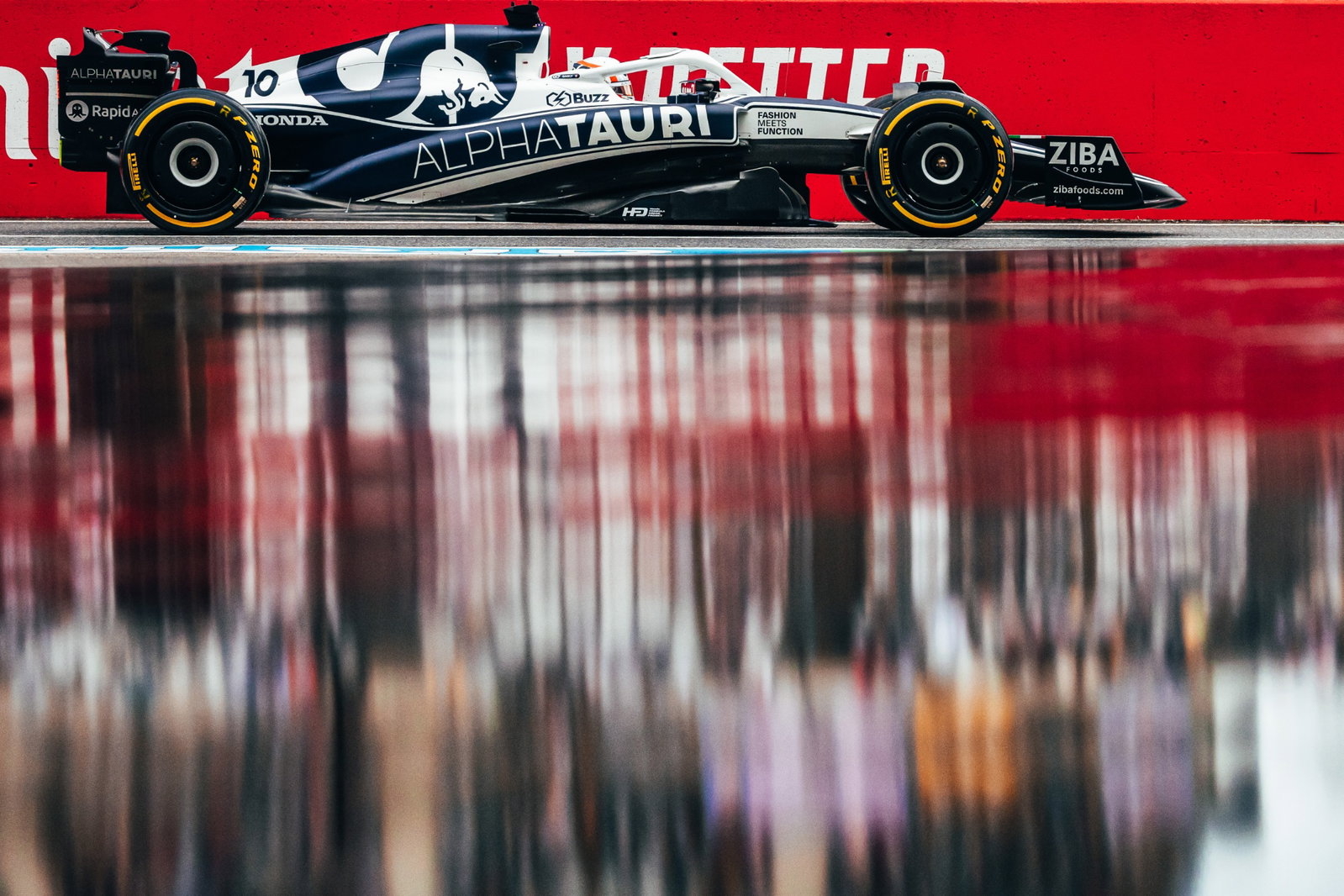 Pierre Gasly (FRA) AlphaTauri AT03. Formula 1 World Championship, Rd 18, Japanese Grand Prix, Suzuka, Japan, Qualifying
