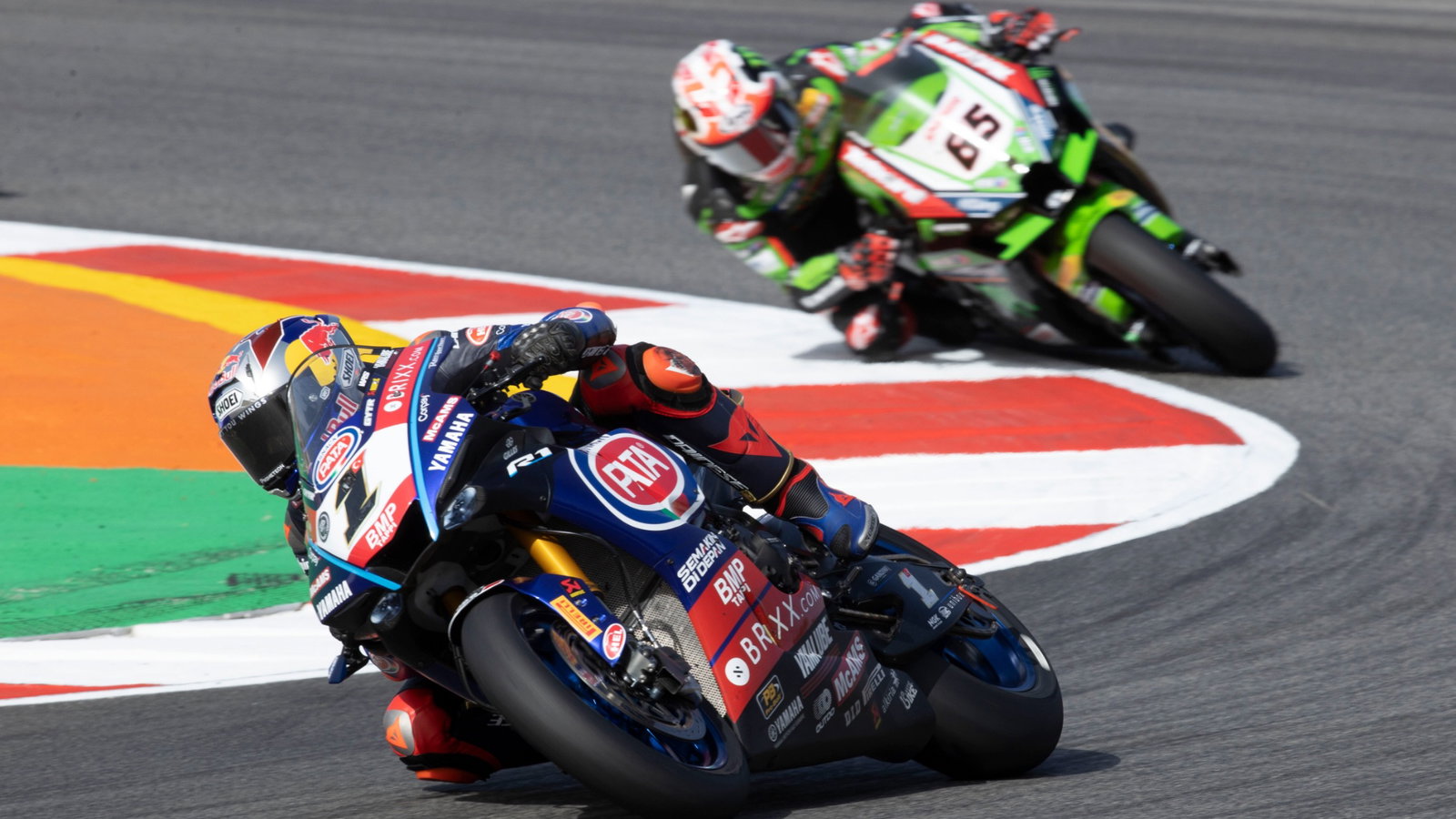 Jonathan Rea Kawasaki, Toprak Razgatlioglu Yamaha, WorldSBK Portimao