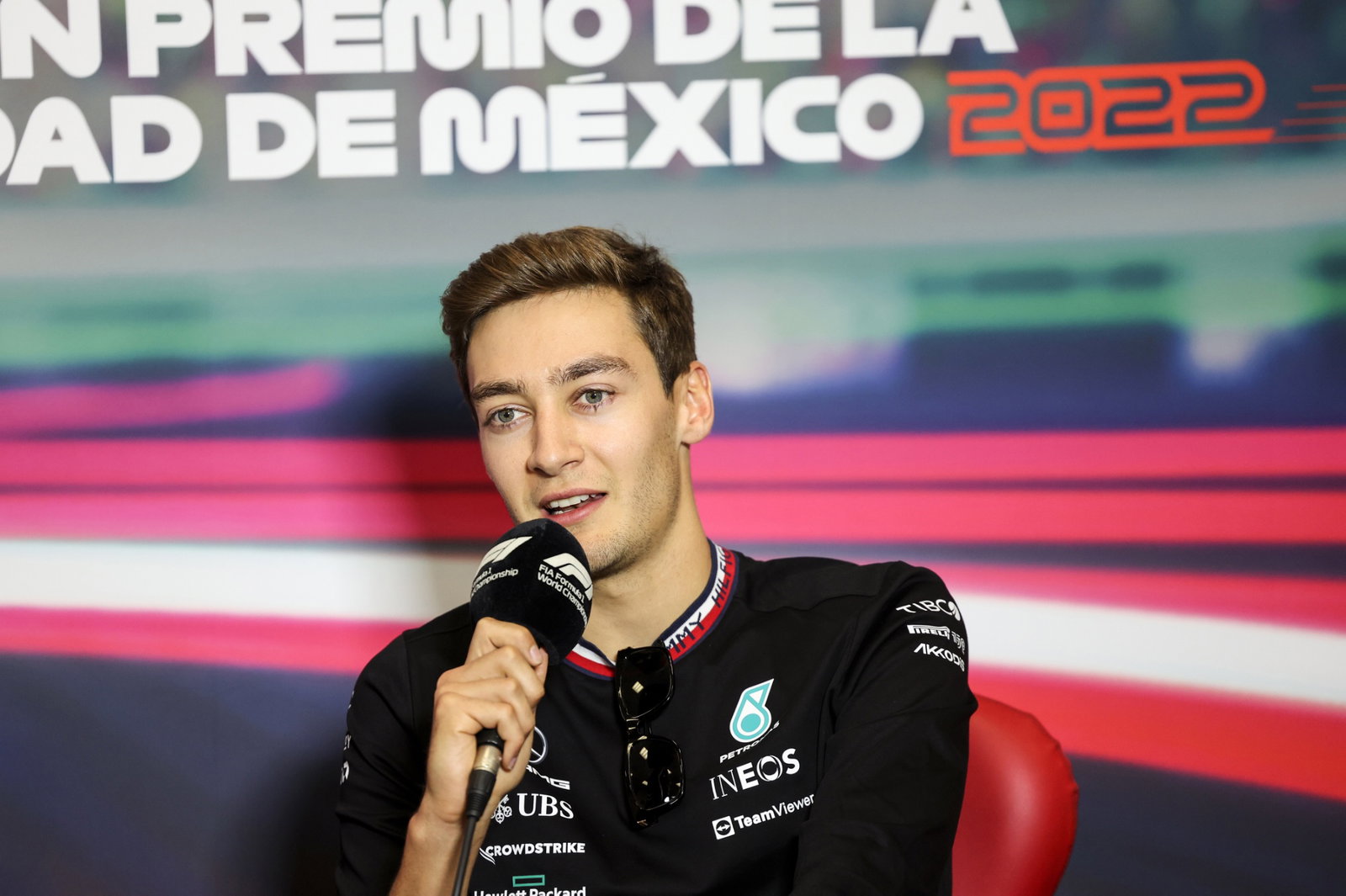 George Russell (GBR) ) Mercedes AMG F1 dalam Konferensi Pers FIA. Kejuaraan Dunia Formula 1, Rd 20, Grand Prix Meksiko,