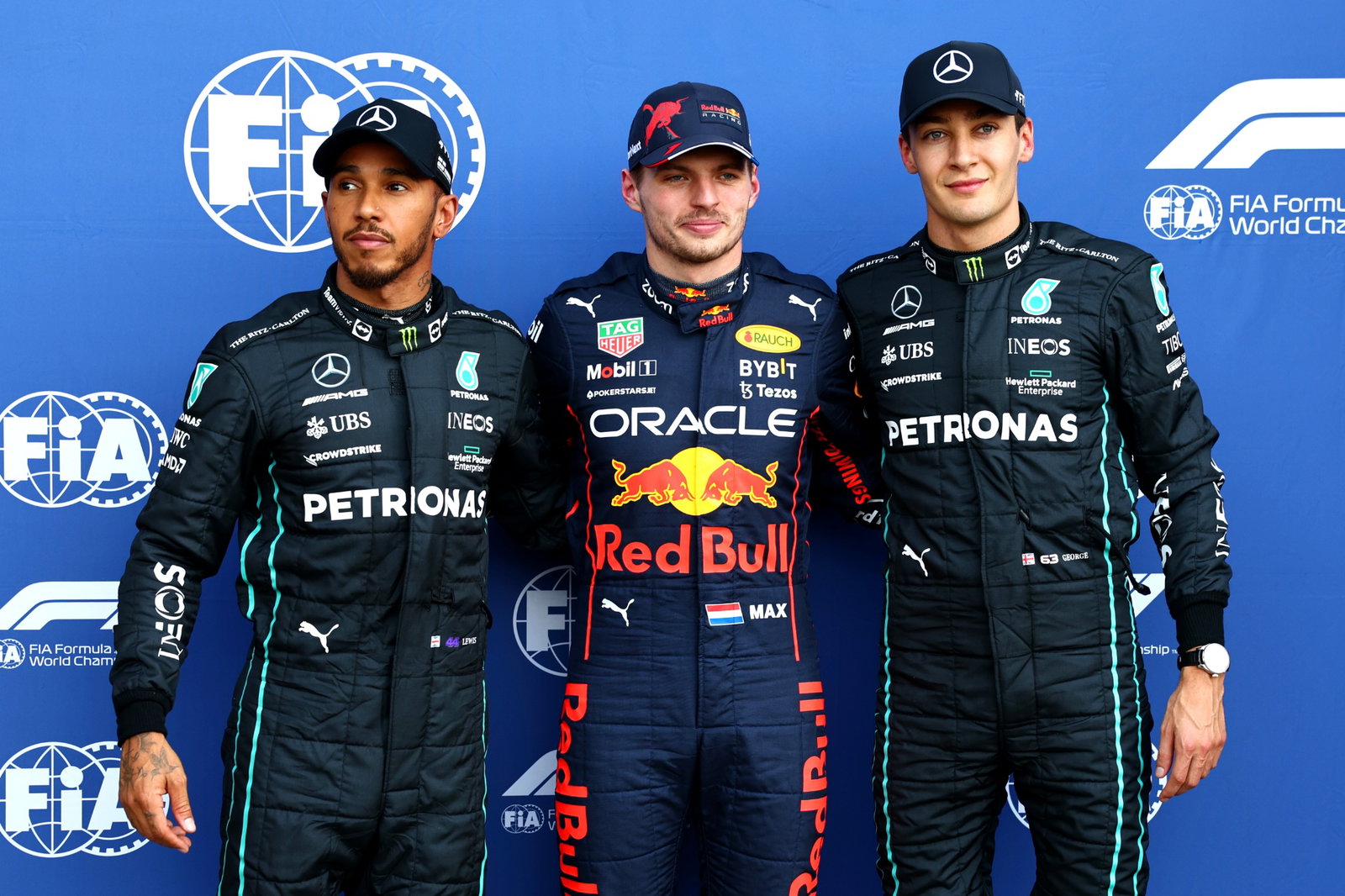 Pole position for Max Verstappen (NLD) Red Bull Racing ke-2 untuk George Russell (GBR) Mercedes AMG F1 dan Lewis Hamilton ke-3