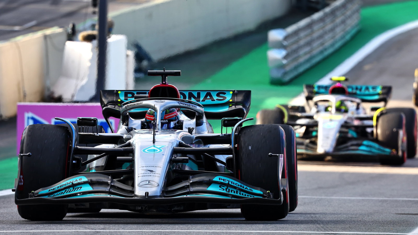 George Russell (GBR) Mercedes AMG F1 W13 enters parc ferme. Formula 1 World Championship, Rd 21, Brazilian Grand Prix, Sao