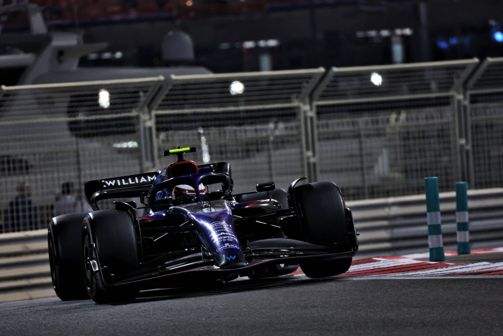 Nicholas Latifi (CDN) Williams Racing FW44. Formula 1 World Championship, Rd 22, Abu Dhabi Grand Prix, Yas Marina Circuit,