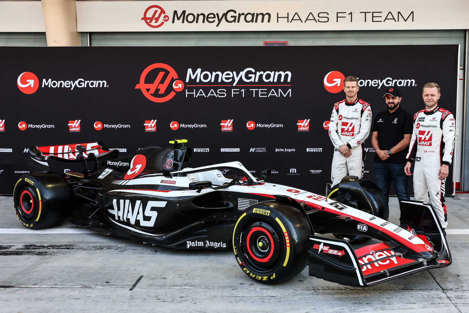 Nico Hulkenberg (GER), Haas F1 Team and Kevin Magnussen (DEN), Haas F1 Team Formula 1 Testing, Sakhir, Bahrain, Day One.-