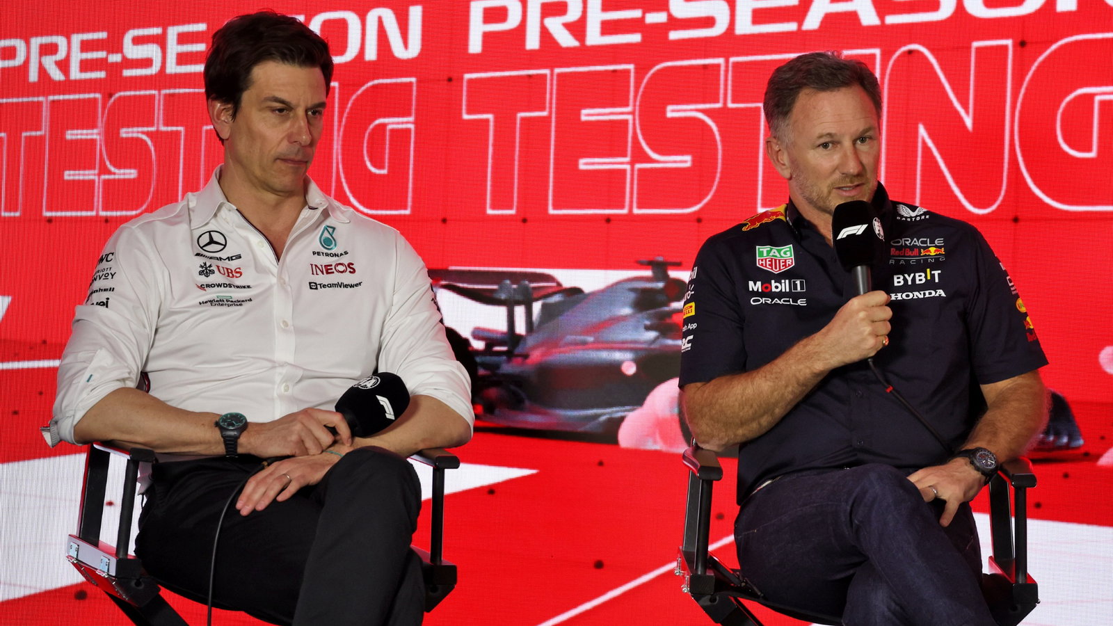 (L to R): Toto Wolff (GER) Mercedes AMG F1 Shareholder and Executive Director and Christian Horner (GBR) Red Bull Racing