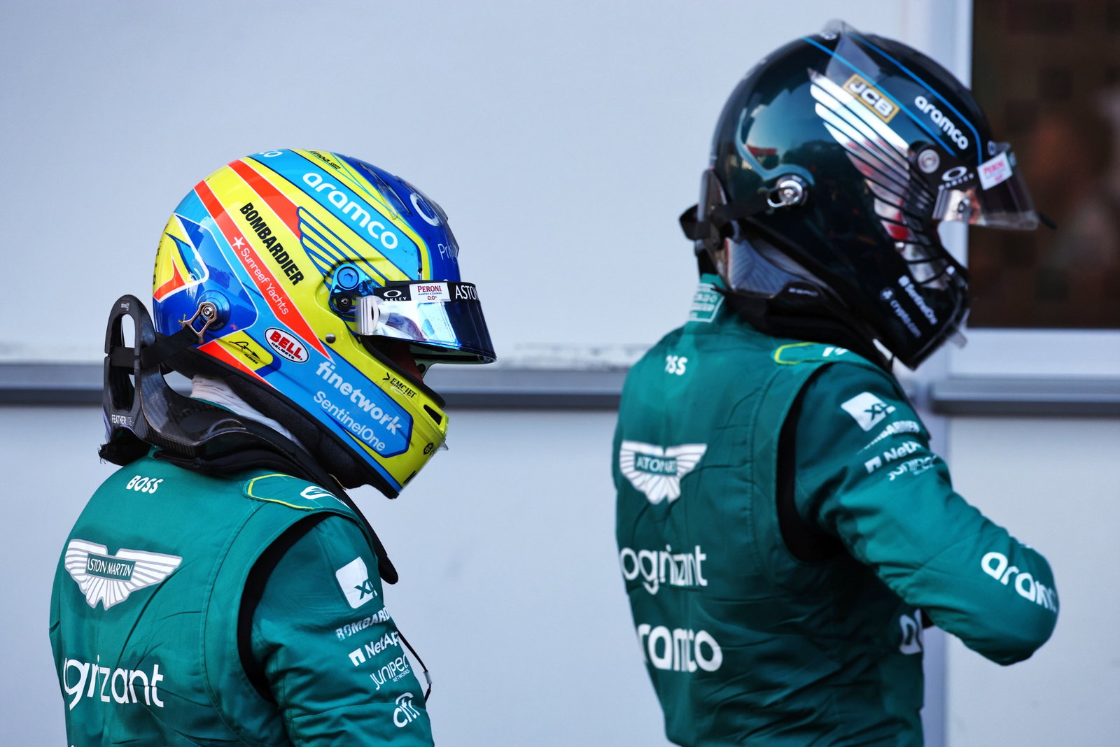 (L to R): Fernando Alonso (ESP) Aston Martin F1 Team and team mate Lance Stroll (CDN) Aston Martin F1 Team in qualifying