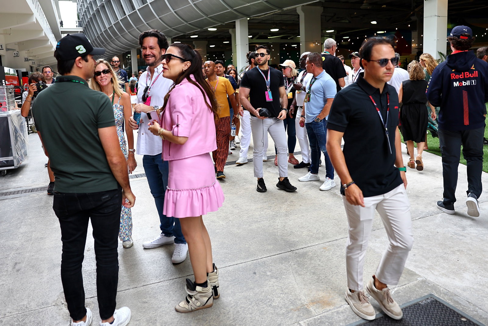 Nelson Piquet Jr (BRA) (Left) and Felipe Massa (BRA) FIA Drivers' Commission President (Right). Formula 1 World