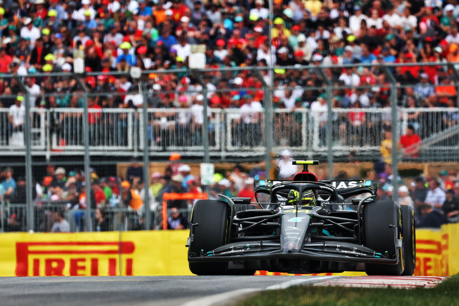 Lewis Hamilton (GBR) Mercedes AMG F1 W14. Formula 1 World Championship, Rd 9, Canadian Grand Prix, Montreal, Canada, Race