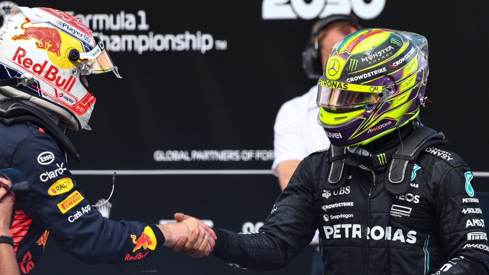 Max Verstappen (NLD), Red Bull Racing and Lewis Hamilton (GBR), Mercedes AMG F1 Formula 1 World Championship, Rd 11,