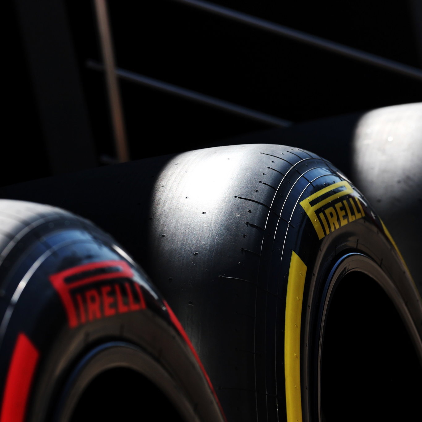 Pirelli tyres. Formula 1 World Ch