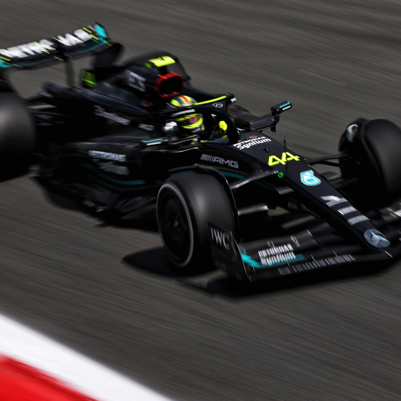 Lewis Hamilton (GBR) Mercedes AMG F1 W14. Formula 1 World Championship, Rd 15, Italian Grand Prix, Monza, Italy, Practice