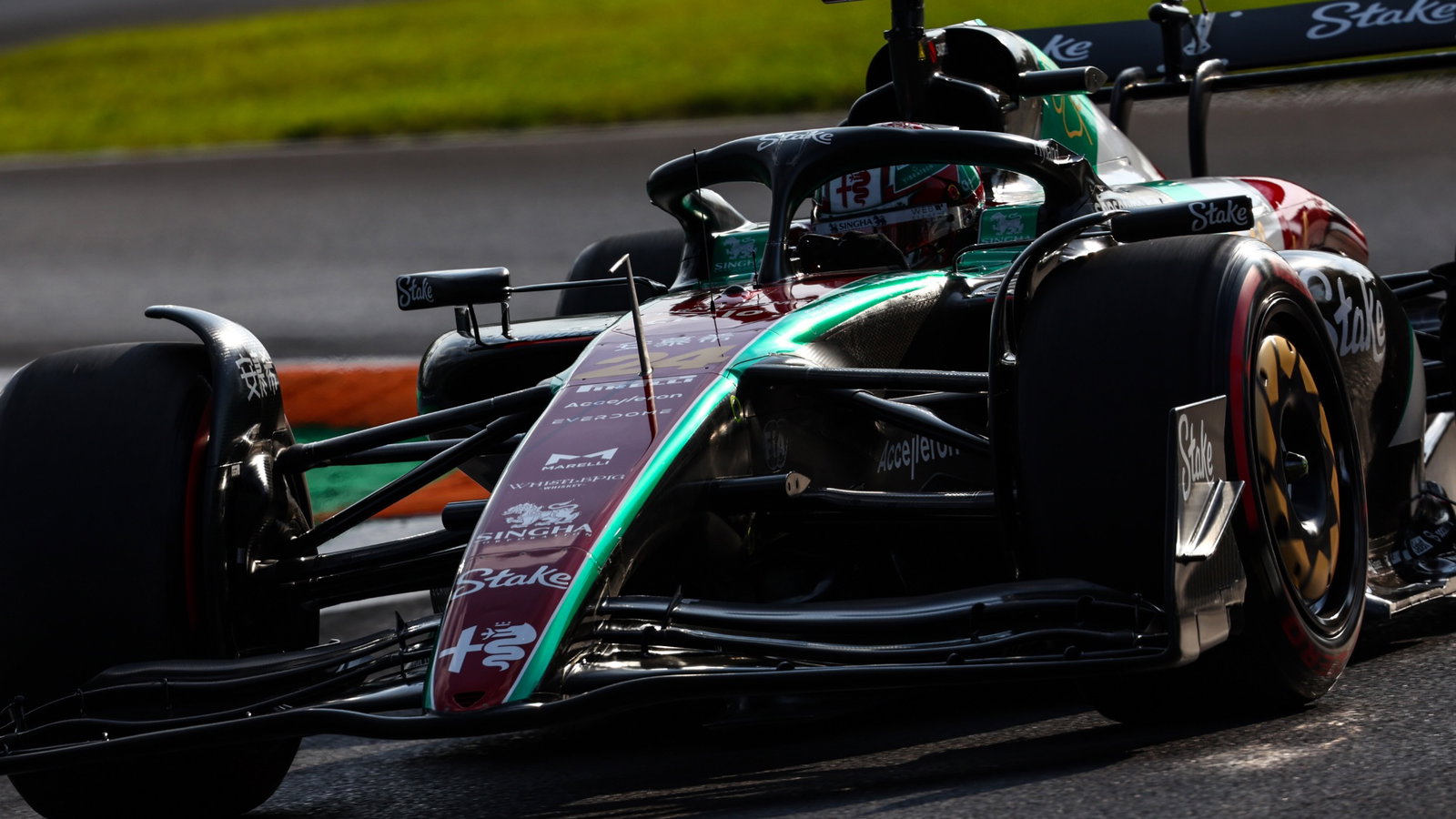 Guanyu Zhou (CHI), Alfa Romeo Racing