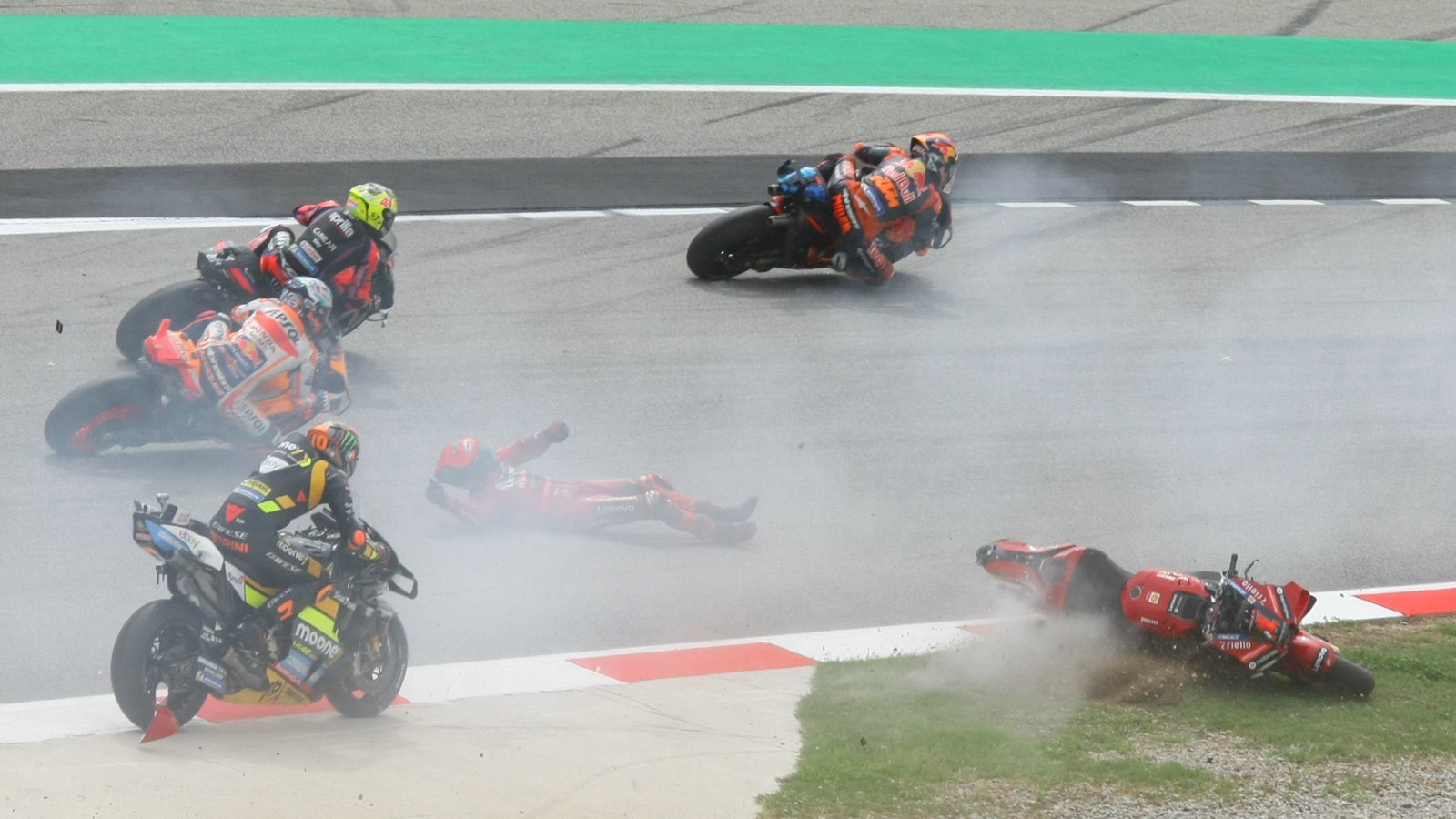 Francesco Bagnaia crash, MotoGP race, Catalunya MotoGP, 3 September
