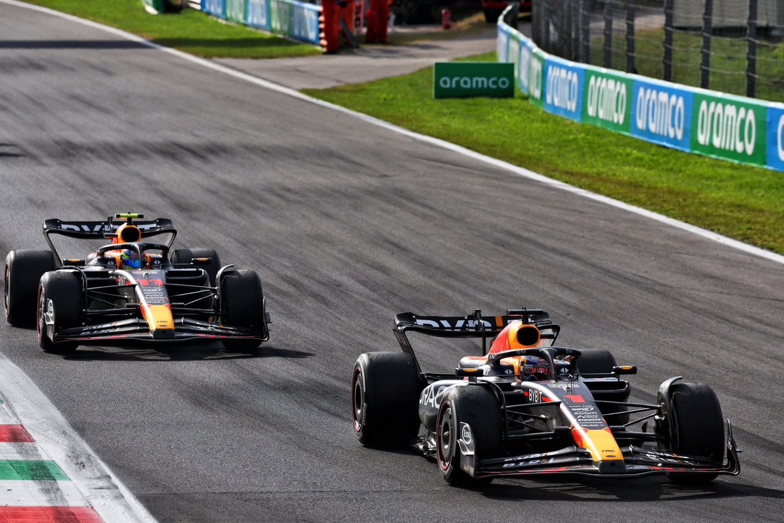 Max Verstappen (NLD ) Red Bull Racing RB19.Kejuaraan Dunia Formula 1, Rd 15, Grand Prix Italia, Monza, Italia, Balapan