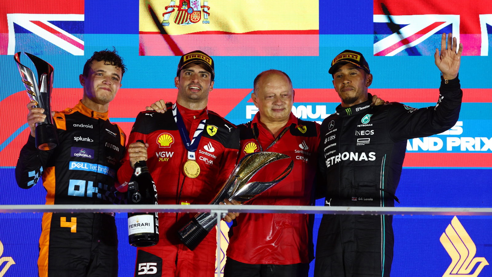 1st place Carlos Sainz Jr (ESP) Ferrari, 2nd place Lando Norris (GBR) McLaren and 3rd place Lewis Hamilton (GBR) Mercedes