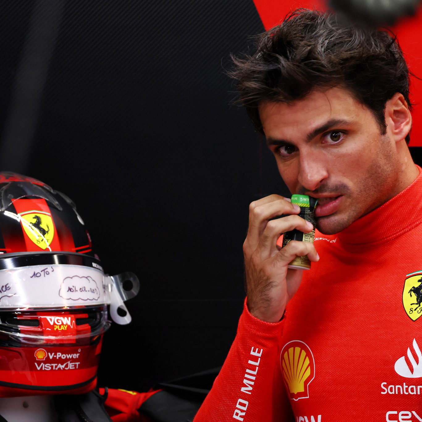 Carlos Sainz Jr (ESP) Ferrari on the grid. Formula 1 World Championship, Rd 16, Singapore Grand Prix, Marina Bay Street
