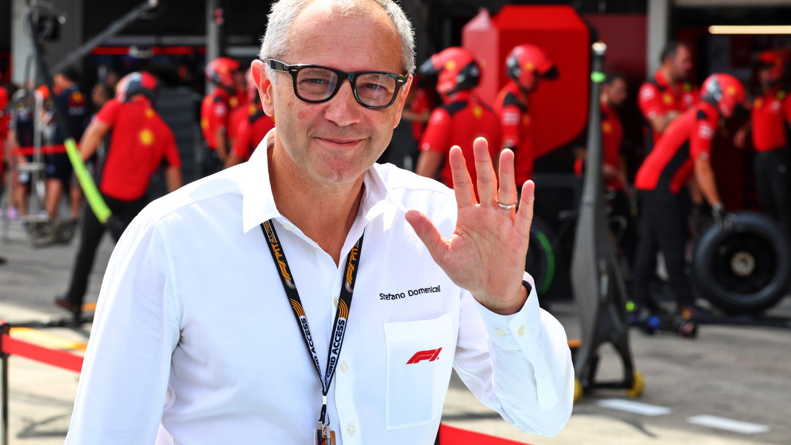 Stefano Domenicali (ITA) Formula One President and CEO. Formula 1 World Championship, Rd 17, Japanese Grand Prix, Suzuka,
