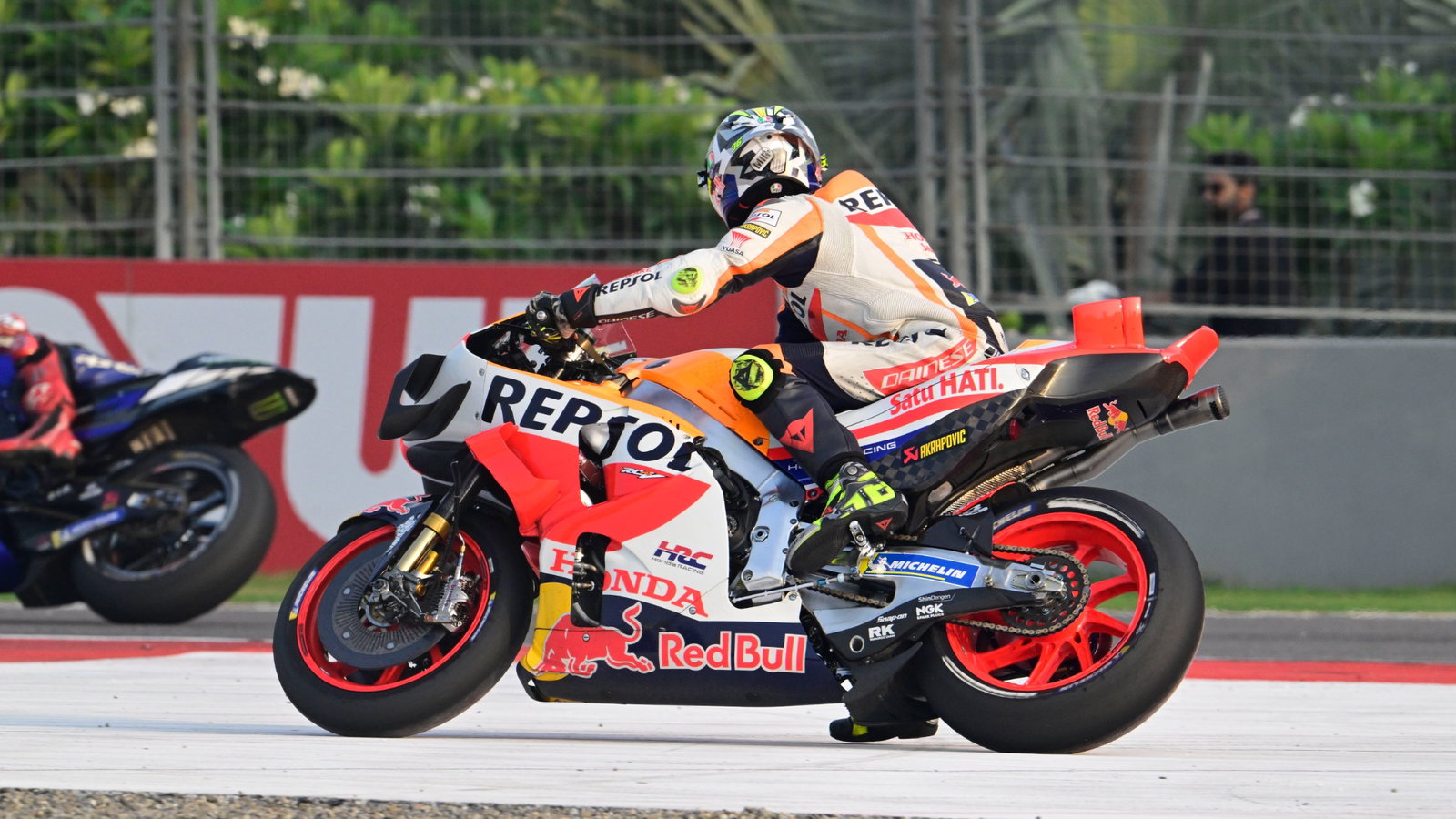 Joan Mir, running wide, Tissot Sprint race, Indian MotoGP 23 September