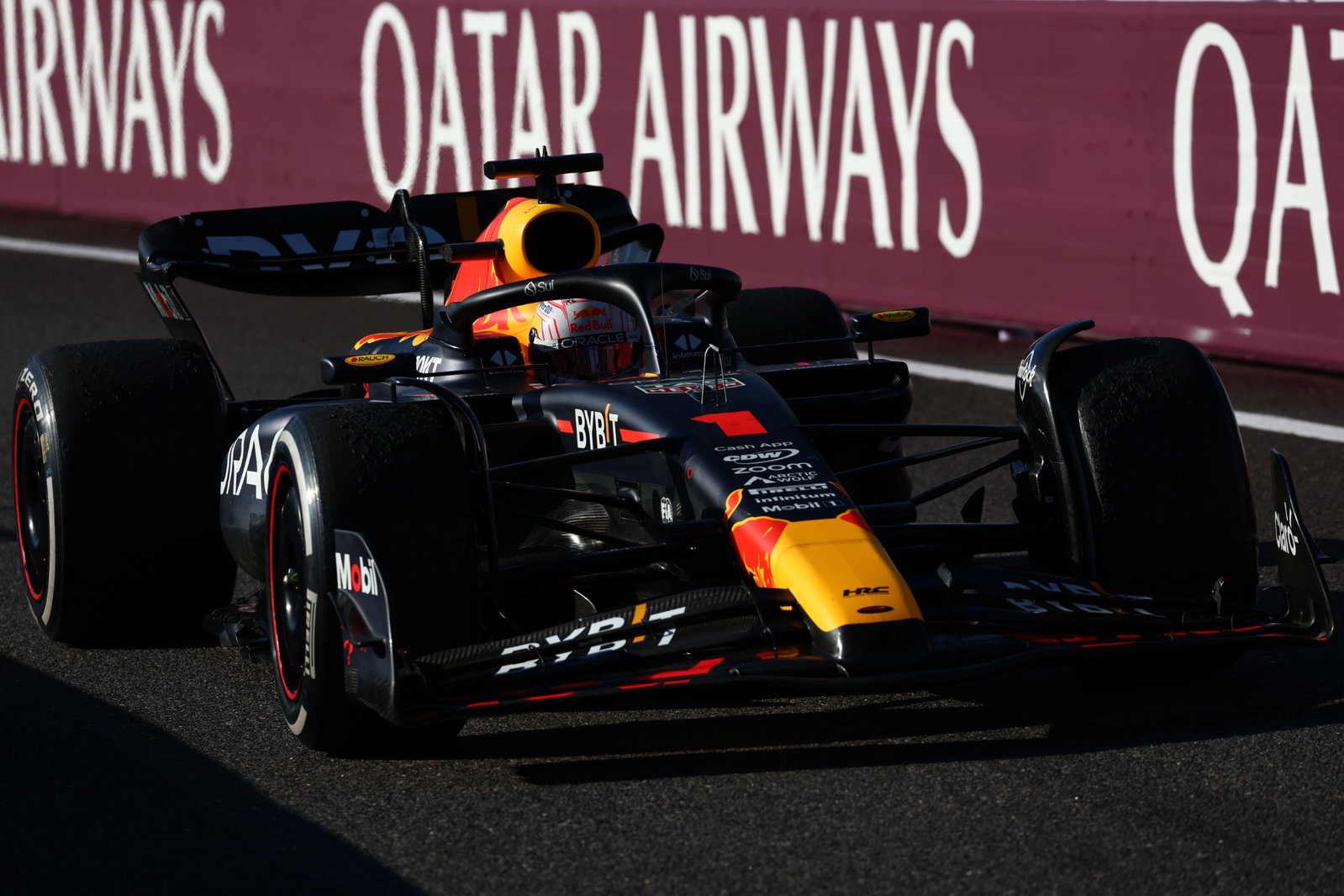 Max Verstappen (NLD) Red Bull Racing RB19. Formula 1 World Championship, Rd 17, Japanese Grand Prix, Suzuka, Japan, Race