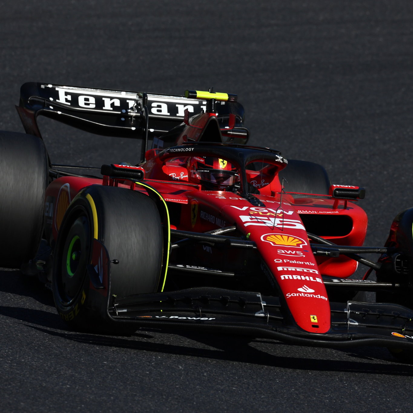 Carlos Sainz Jr (ESP) Ferrari SF-23. Formula 1 World Championship, Rd 17, Japanese Grand Prix, Suzuka, Japan, Race Day.
