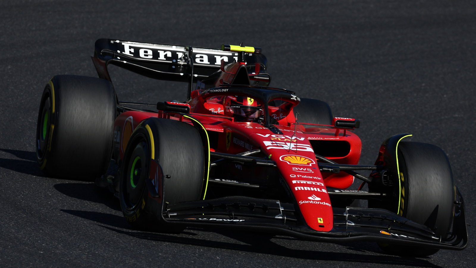 Carlos Sainz Jr (ESP) Ferrari SF-23. Formula 1 World Championship, Rd 17, Japanese Grand Prix, Suzuka, Japan, Race Day.
