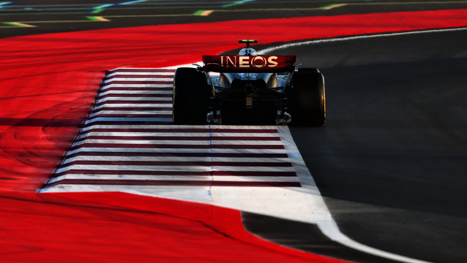 Lewis Hamilton (GBR) Mercedes AMG F1 W14. Formula 1 World Championship, Rd 18, Qatar Grand Prix, Doha, Qatar, Sprint