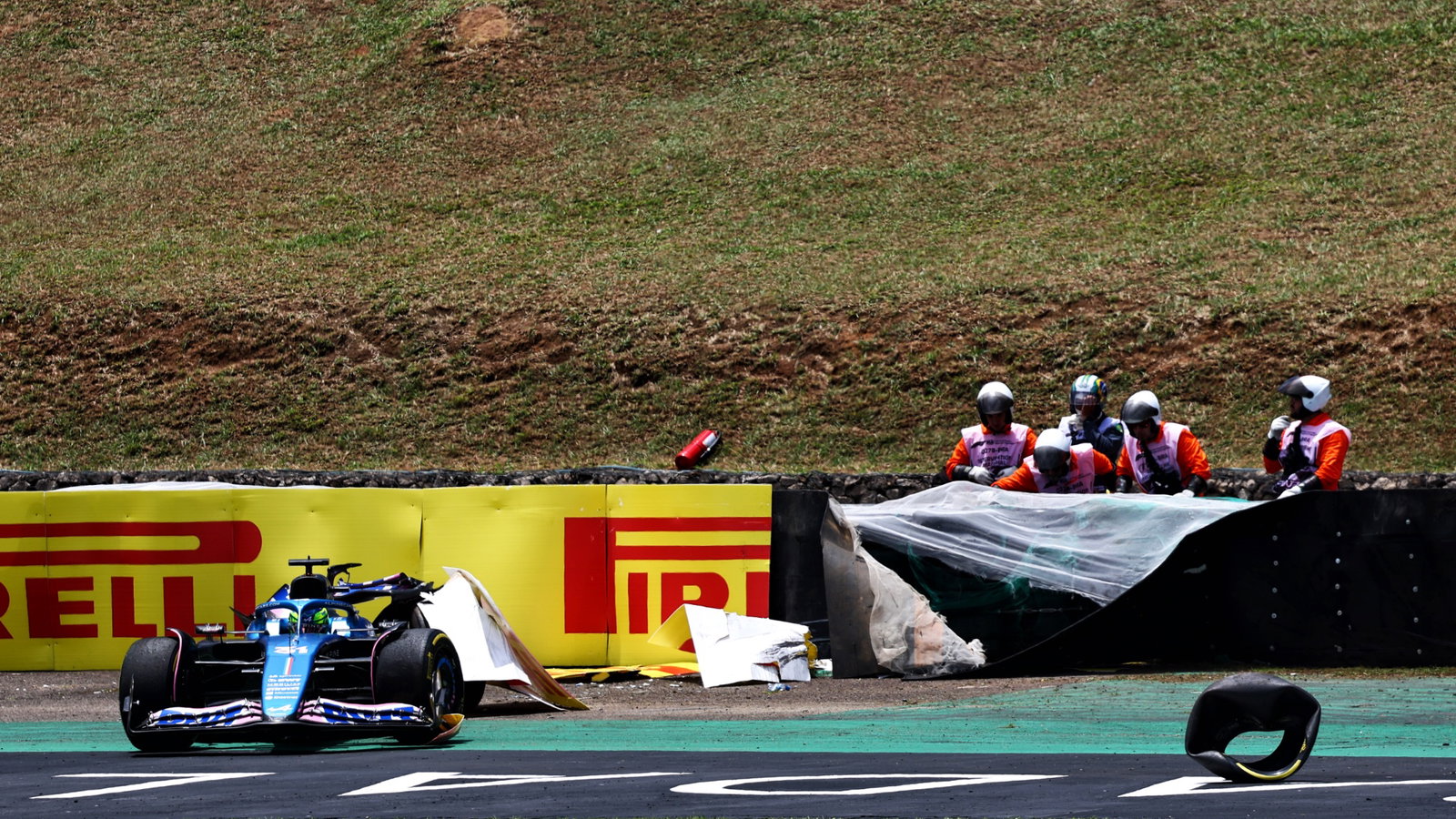 Esteban Ocon (FRA) Alpine F1 Team A52