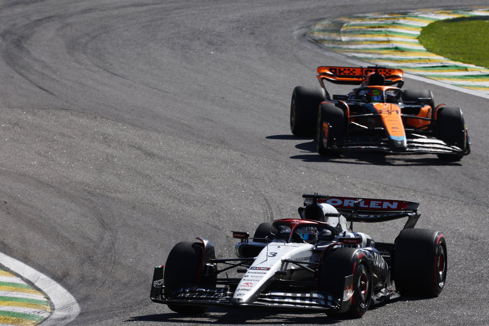 Daniel Ricciardo (AUS) AlphaTauri AT04. Formula 1 World Championship, Rd 21, Brazilian Grand Prix, Sao Paulo, Brazil, Race