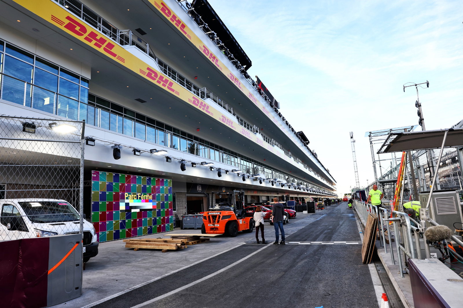 Circuit atmosphere - pit lane preparations. Formula 1 World Championship, Rd 22, Las Vegas Grand Prix, Las Vegas, Nevada,