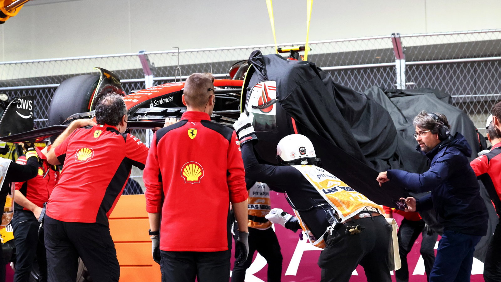 The Ferrari SF-23 of Carlos Sainz Jr (ESP) Ferrari is recovered back to the pits with the help of the team. Formula 1