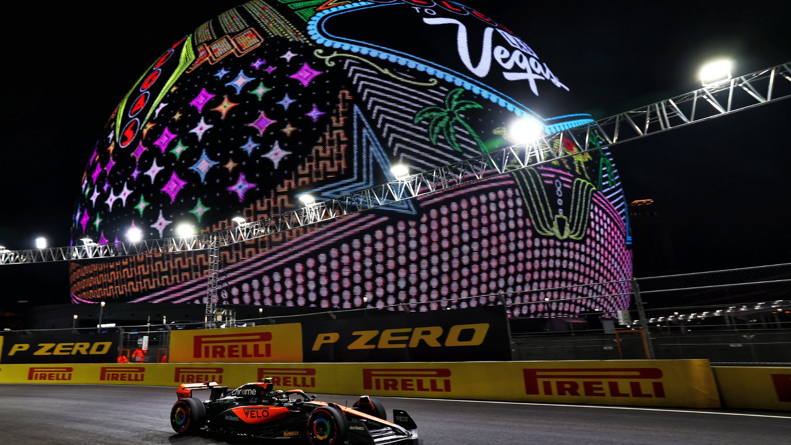 Lando Norris (GBR) McLaren MCL60