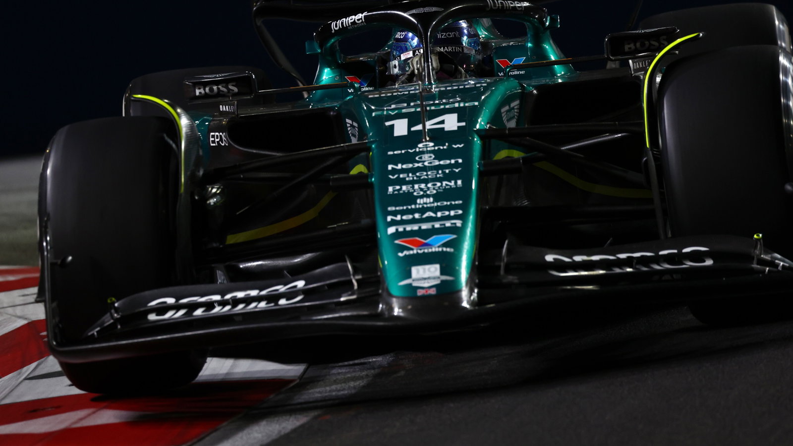 Fernando Alonso (ESP) Aston Martin F1 Teaegas,