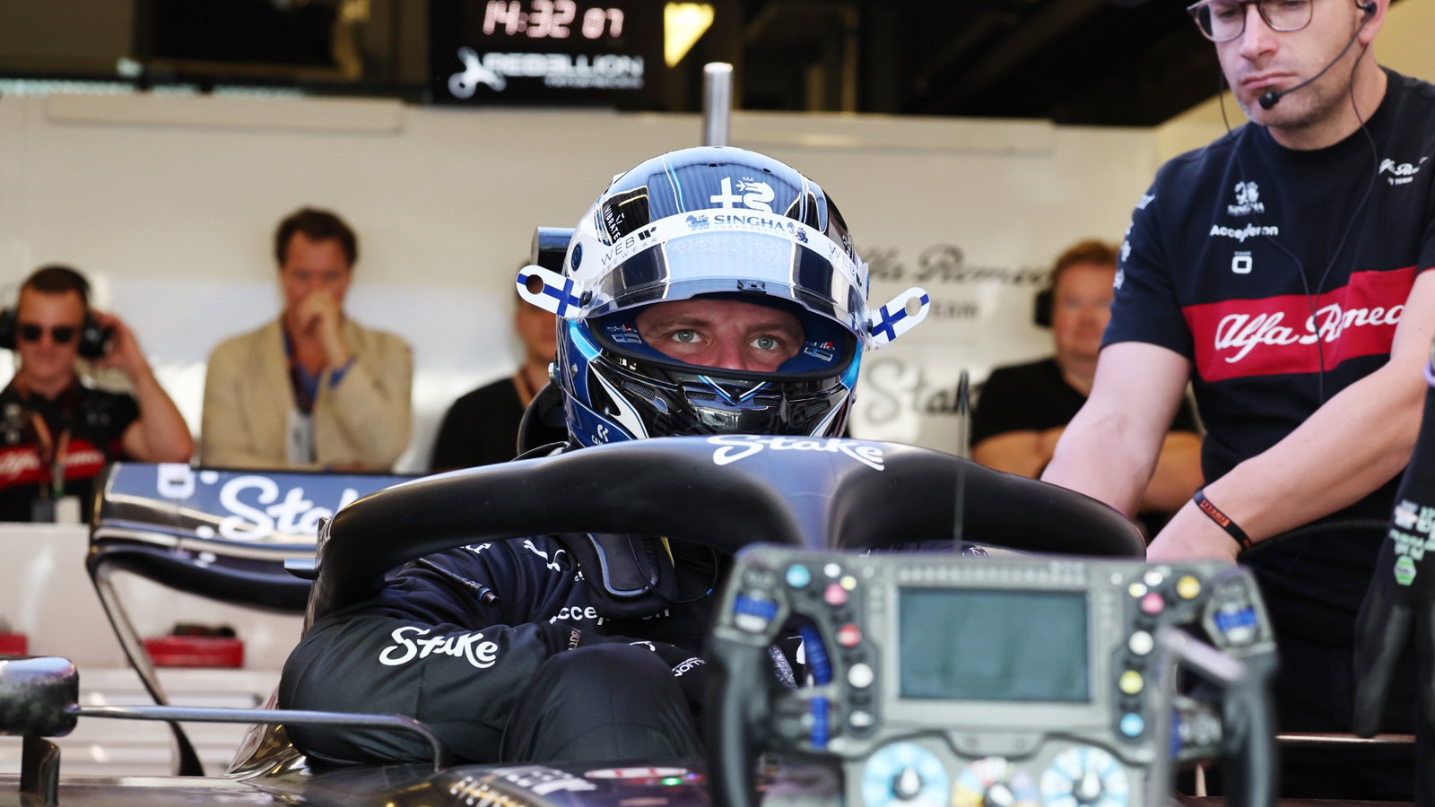 Valtteri Bottas (FIN) Alfa Romeo F1 Team C43. Formula 1 World Championship, Rd 23, Abu Dhabi Grand Prix, Yas Marina