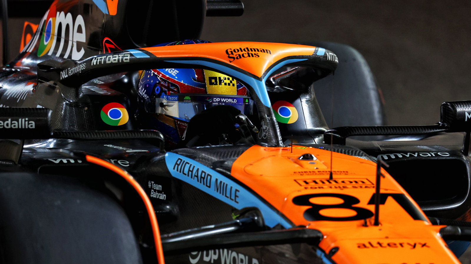Oscar Piastri (AUS) McLaren MCL60 leaves the pits. Formula 1 World Championship, Rd 23, Abu Dhabi Grand Prix, Yas Marina