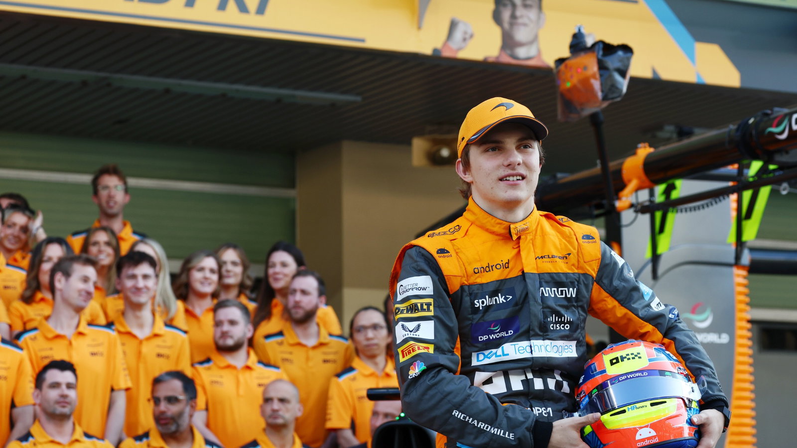 Oscar Piastri (AUS) McLaren at a team photograph. Formula 1 World Championship, Rd 23, Abu Dhabi Grand Prix, Yas Marina