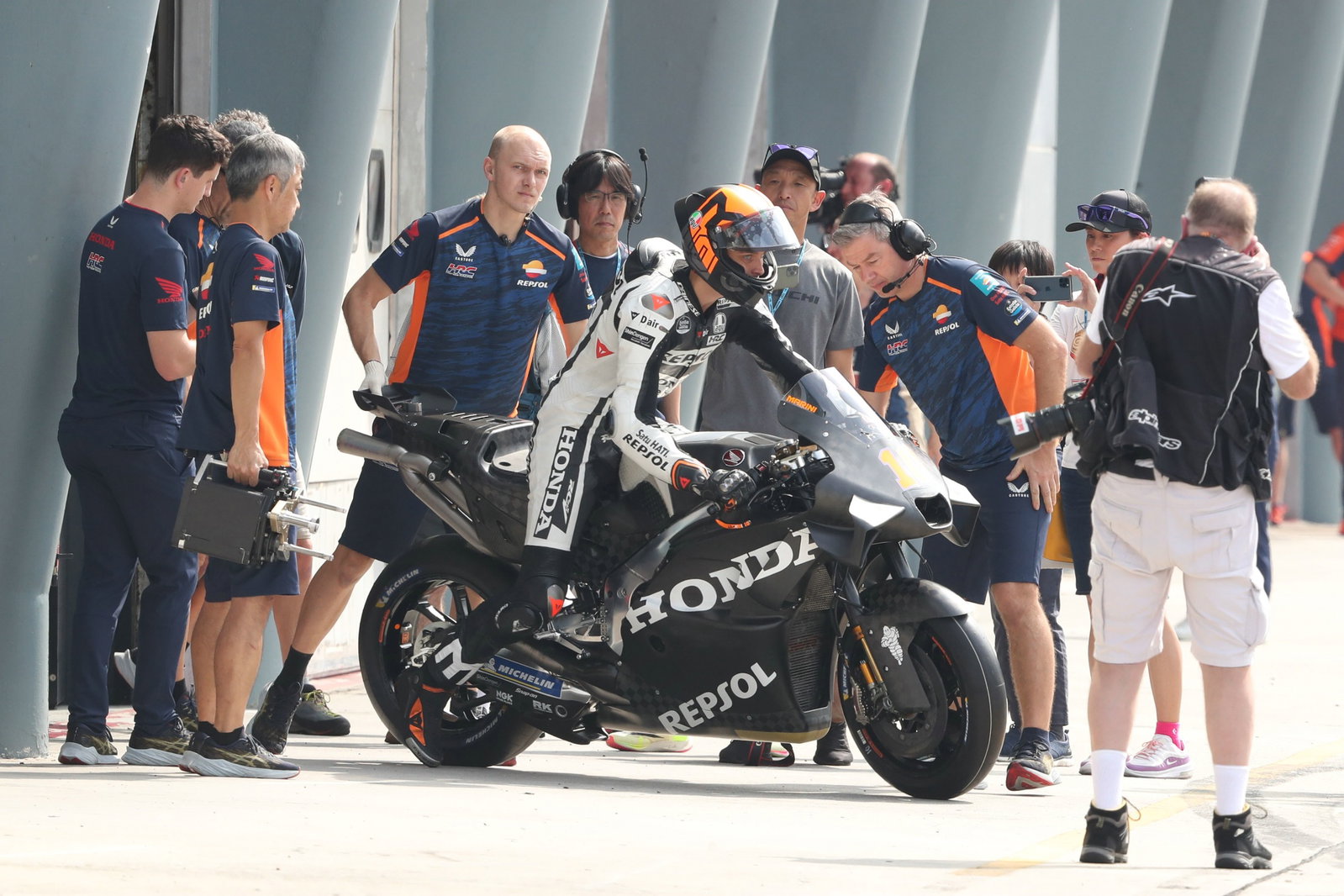 Alex from Kalex' hired as HRC technical advisor | Revised Repsol