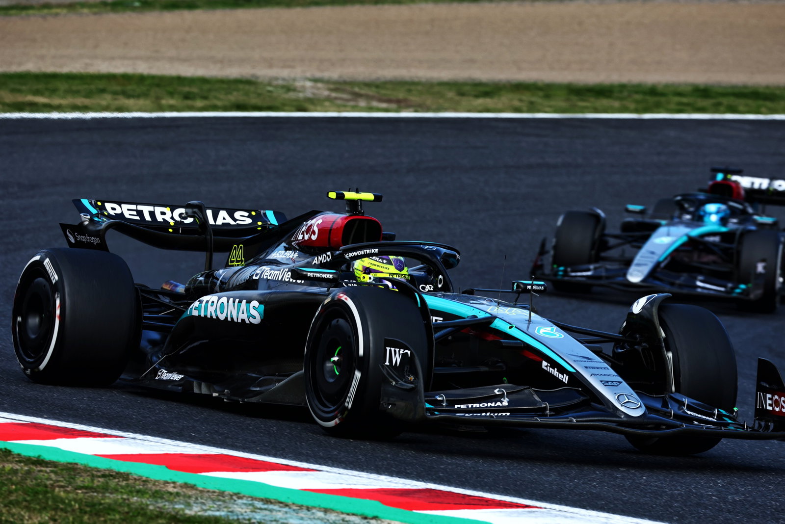 Lewis Hamilton (GBR) Mercedes AMG F1 W15. Formula 1 World Championship, Rd 4, Japanese Grand Prix, Suzuka, Japan, Race
