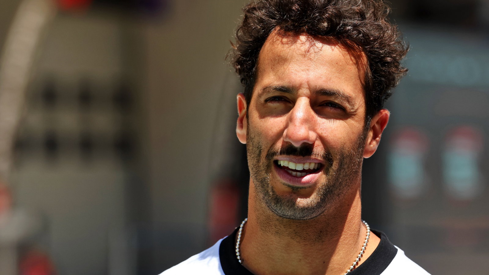 Daniel Ricciardo (AUS) RB. Formula 1 World Championship, Rd 5, Chinese Grand Prix, Shanghai, China, Preparation Day.-