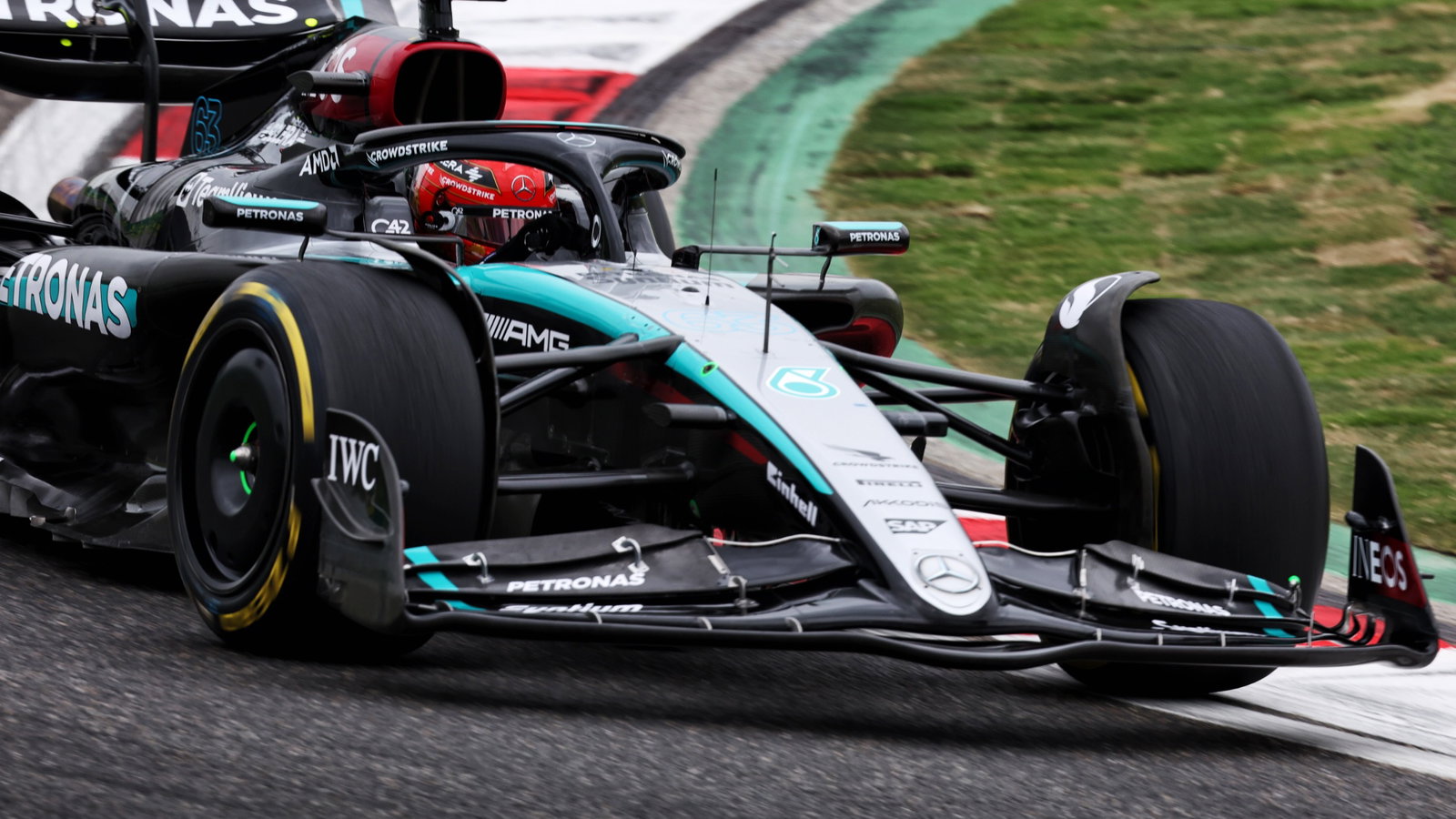 George Russell (GBR) Mercedes AMG F1 W15. Formula 1 World Championship, Rd 5, Chinese Grand Prix, Shanghai, China, Sprint